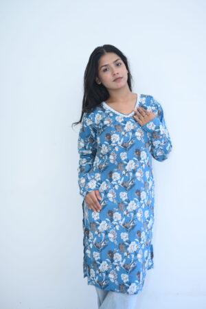Blue Floral Printed Straight Kurti