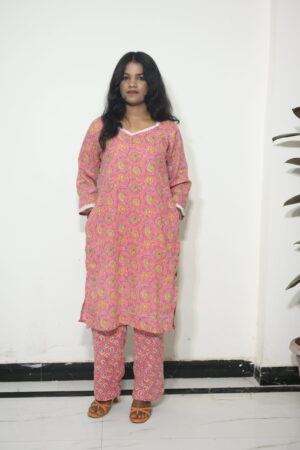 Pink Floral Printed Kurta Pant Set